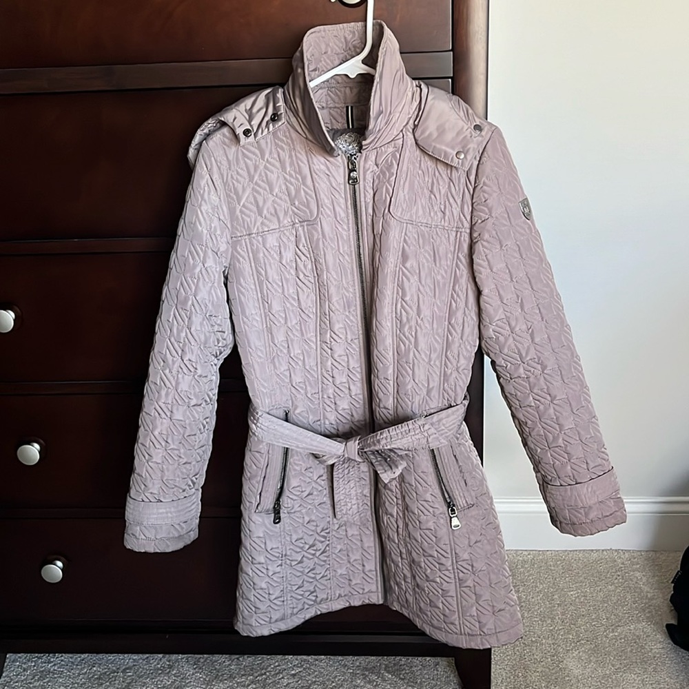 Vince Camuto Women's Belted Hooded Quilted M. Minor wear on belt as shown